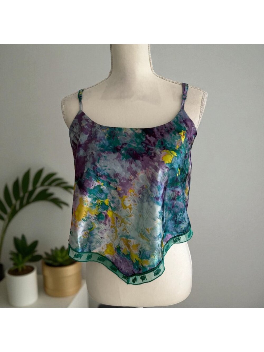 YITTY Fabletics Lizzie Multicolor Logo Silky Tank Top Size Medium